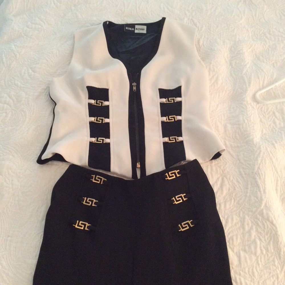 Black and White RINA ROSSI Sleeveless Lined Pantsuit Gold Buttons Zipper Vest